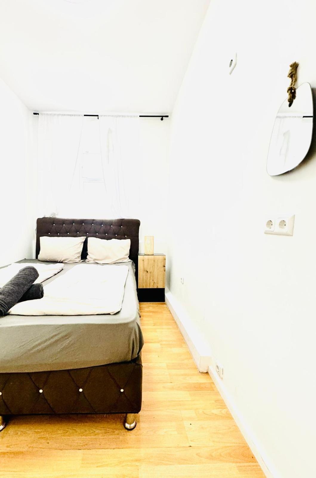 Comfy Rooms In A Shared Apt, 8Min To Rathausplatz Wina Bagian luar foto