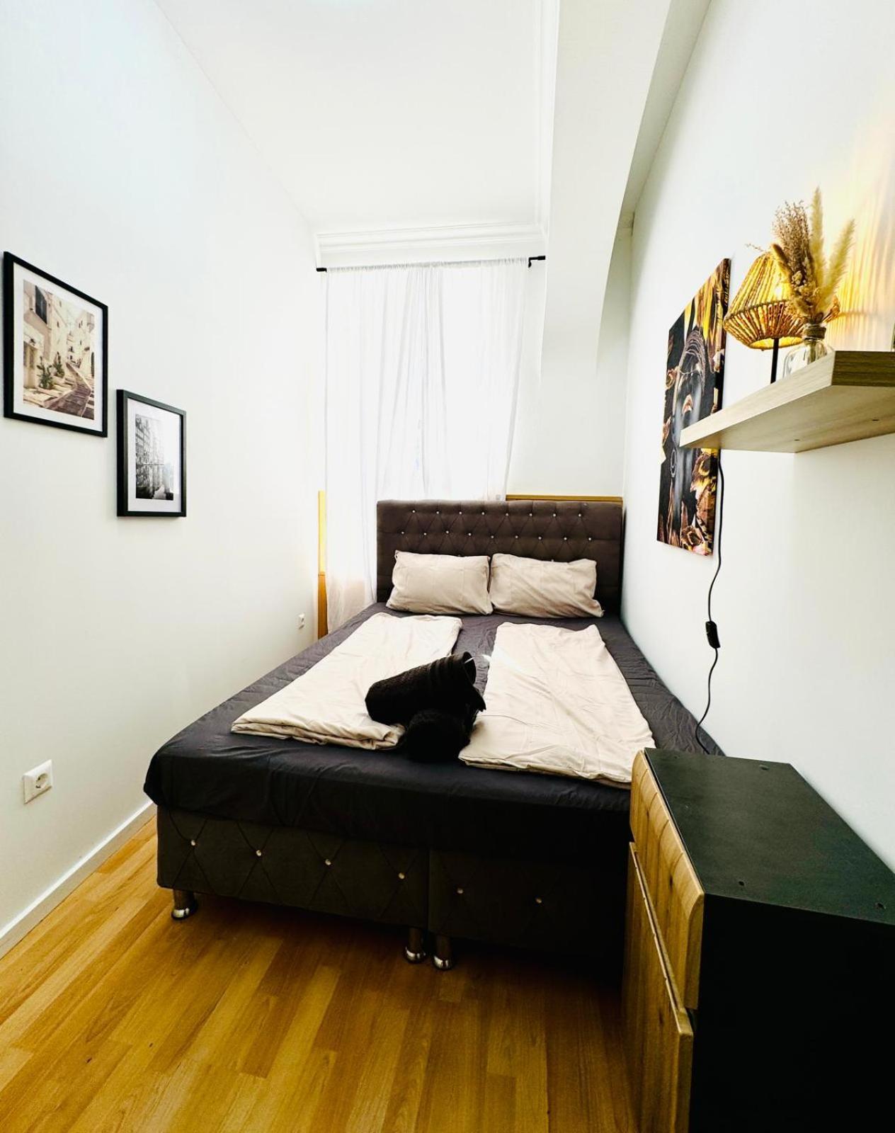 Comfy Rooms In A Shared Apt, 8Min To Rathausplatz Wina Bagian luar foto