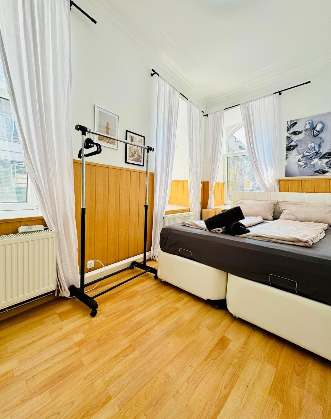 Comfy Rooms In A Shared Apt, 8Min To Rathausplatz Wina Bagian luar foto