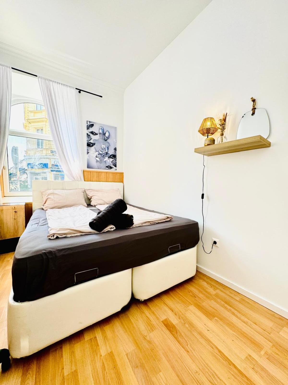Comfy Rooms In A Shared Apt, 8Min To Rathausplatz Wina Bagian luar foto
