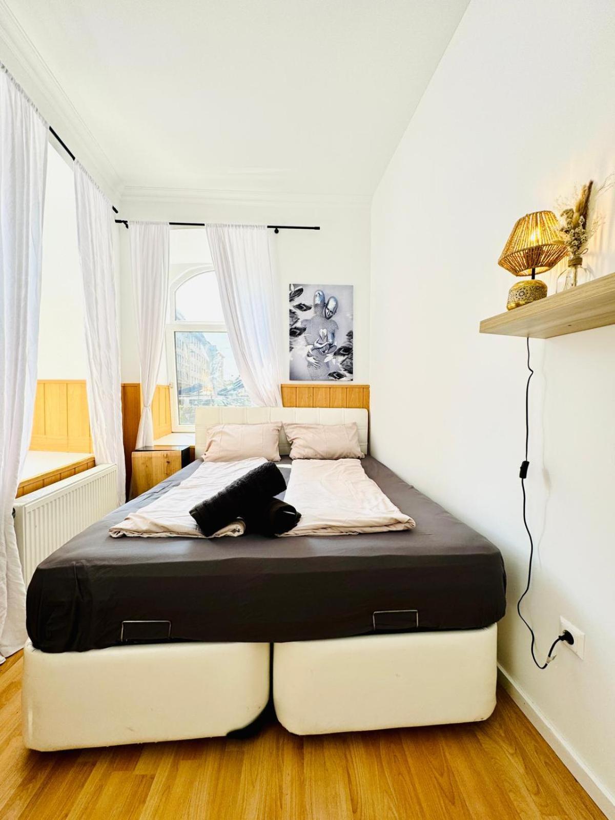 Comfy Rooms In A Shared Apt, 8Min To Rathausplatz Wina Bagian luar foto